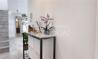 Duplex 3 dormitorios quincho privado + 2 esta, en Las Condes