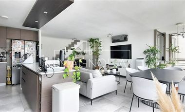 Duplex 3 dormitorios quincho privado + 2 esta, en Las Condes