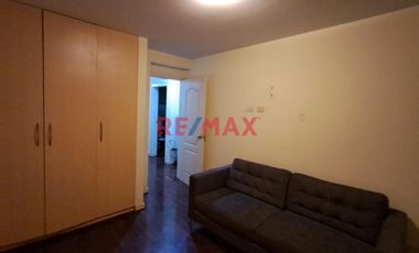 UBICACIÓN ESTRÁTEGICA:  Departamento 101 MZ - C LOTE - 41 Urb. Las Hortencias de California - Distrito de Victor Larco Herrera.

¡ Zona Privilegiada