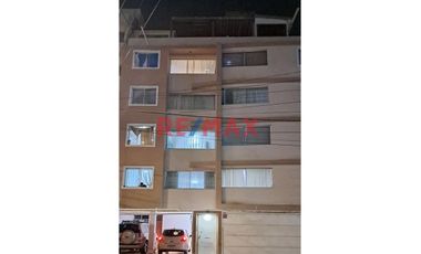 UBICACIÓN ESTRÁTEGICA:  Departamento 101 MZ - C LOTE - 41 Urb. Las Hortencias de California - Distrito de Victor Larco Herrera.

¡ Zona Privilegiada