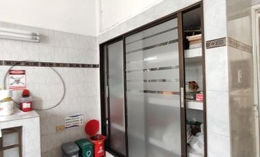 casa-local en venta en latino. Cod V26304