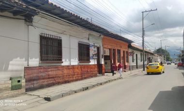 casalote en arriendo en centro. Cod A103622