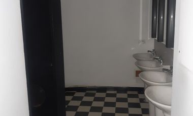 oficina en arriendo en chico reservado. Cod A59