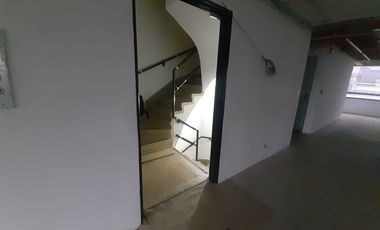 oficina en arriendo en chico reservado. Cod A59