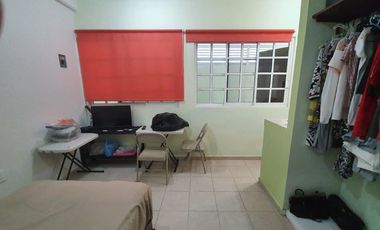 CASA EN VENTA CON 6 RECAMARAS COLONIA PETROLERA BOCA DEL RIO,VERACRUZ