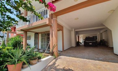 CASA EN VENTA CON 6 RECAMARAS COLONIA PETROLERA BOCA DEL RIO,VERACRUZ