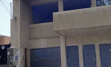 Excelente departamento  3 ambientes con cochera privada.