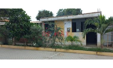 🏡 ¡Oportunidad única en Colan, Paita! 🌟

Descubre la comodidad y tranquilidad que te ofrece esta encantadora casa urbana de un piso, perfecta para e