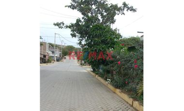 🏡 ¡Oportunidad única en Colan, Paita! 🌟

Descubre la comodidad y tranquilidad que te ofrece esta encantadora casa urbana de un piso, perfecta para e