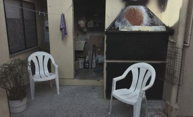 Casa para 2 Familias en venta en Villa Dominico