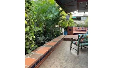 VENDO CASA EN LA CHORRERA BARRIO COLON BARRIO TORNO  5R