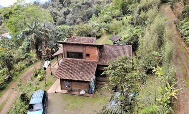 finca en venta en la elvira. Cod V940