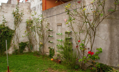 Casa 3 amb. + departamento con entrada independiente
