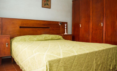 Casa 3 amb. + departamento con entrada independiente