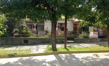 Casa en venta de 3 dormitorios c/ cochera en Villa Giardino