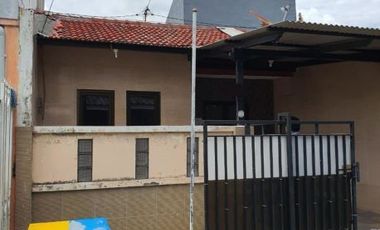 rumah di Mulyosari Tengah Hadap Utara, Strategis