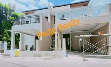 Rumah Baru Mewah Luxury 2 Lantai Kawasan Alun - Alun Kidul Jogja