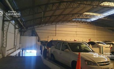 Enorme PH de 26x42M con capacidad para múltiples autos.