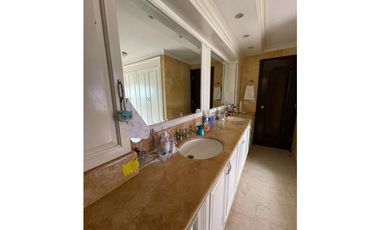 EL ALCAZAR LA CRESTA VENTA APARTAMENTO