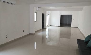 Oficina en planta baja de 96 m² en el Fracc. Reforma sobre avenida principal