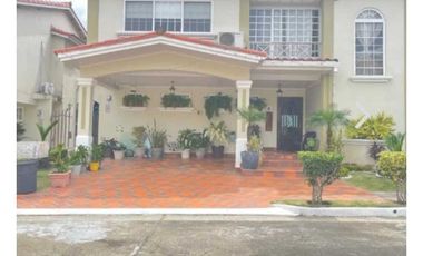  VENTA DE CASA EN BRISAS DEL GOLF AMOBLADA