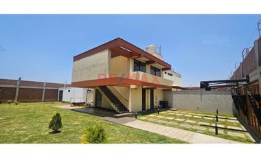 Venta De Casa De Campo Multifuncional En Campiña De Moche
