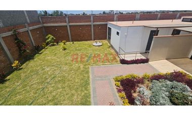 Venta De Casa De Campo Multifuncional En Campiña De Moche