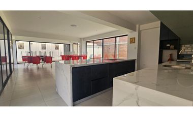 Venta De Casa De Campo Multifuncional En Campiña De Moche