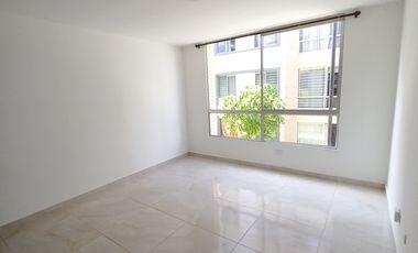 apartamento en arriendo en c.r escarlata piso 2 sin ascensor. Cod A13717