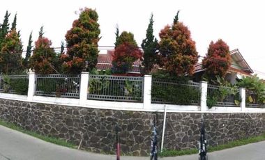 Rumah/Villa siap huni di tengah pusat turisme di cibodas