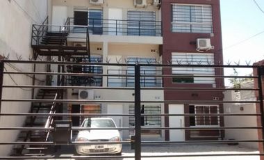 excelente ph 2 ambientes, con guarda coche