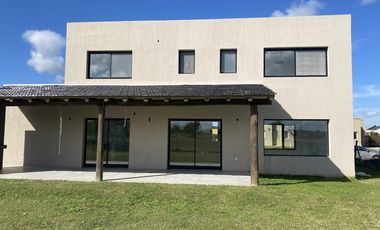 Casa en venta en El Cantón - Golf
