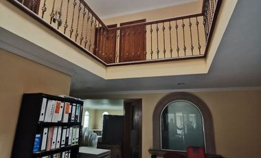 Casa en Renta con uso de suelo Mixto