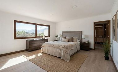 Exclusiva Casa en venta de 6 dorm. en Curacaví