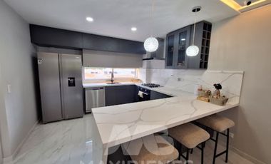 casa en venta en girardota. Cod V55218