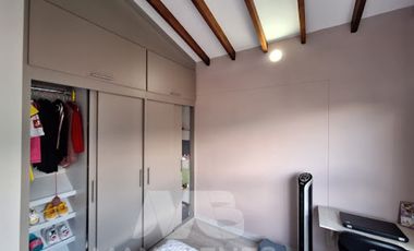 casa en venta en girardota. Cod V55218