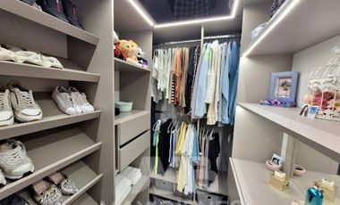 casa en venta en girardota. Cod V55218