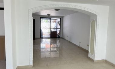 casa condominio en arriendo/venta en altos de riomar. Cod A103565