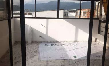 SE VENDE EXCELENTE CASA EN SAN JORGE CON RENTA, MANIZALES