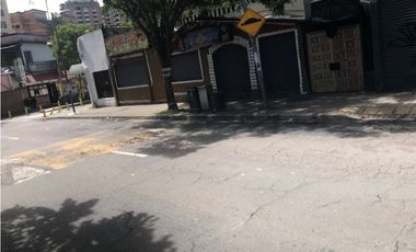 VENDO PROPIEDAD RENTERA JUAN LEON MERA-MARISCAL RESTAURANTES-LOCALES