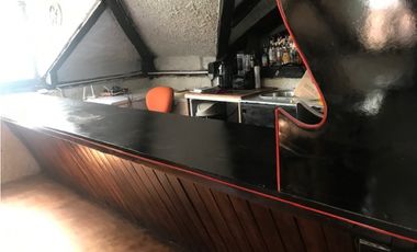 VENDO PROPIEDAD RENTERA JUAN LEON MERA-MARISCAL RESTAURANTES-LOCALES