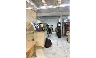 Dijual Gudang siap pakai bersama kantornya di Jl Haji Gandil, Jatikramat, Jati Asih, Bekasi