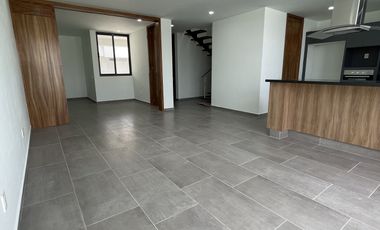 Hermosa casa en Santillana parque Residencial