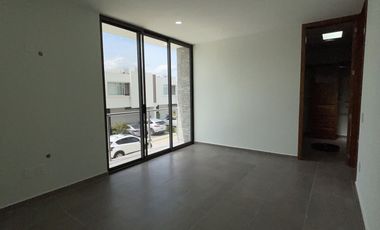 Hermosa casa en Santillana parque Residencial