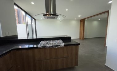 Hermosa casa en Santillana parque Residencial