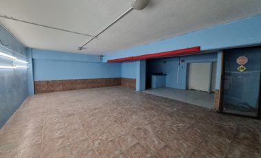 VENTA DE LOCALES JUNTOS EN PLANTA BAJA EN PLAZA LA NORIA! EXCELENTE UBICACION!