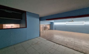 VENTA DE LOCALES JUNTOS EN PLANTA BAJA EN PLAZA LA NORIA! EXCELENTE UBICACION!