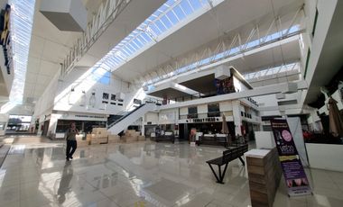 VENTA DE LOCALES JUNTOS EN PLANTA BAJA EN PLAZA LA NORIA! EXCELENTE UBICACION!