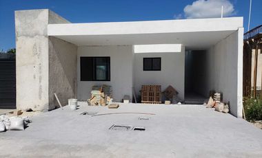 Casa de 1 piso en venta en Conkal