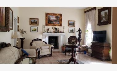 CASA EN VENTA UBICADA EN ZONA CENTRO DE PARRAS DE LA FUENTE, COAHUILA